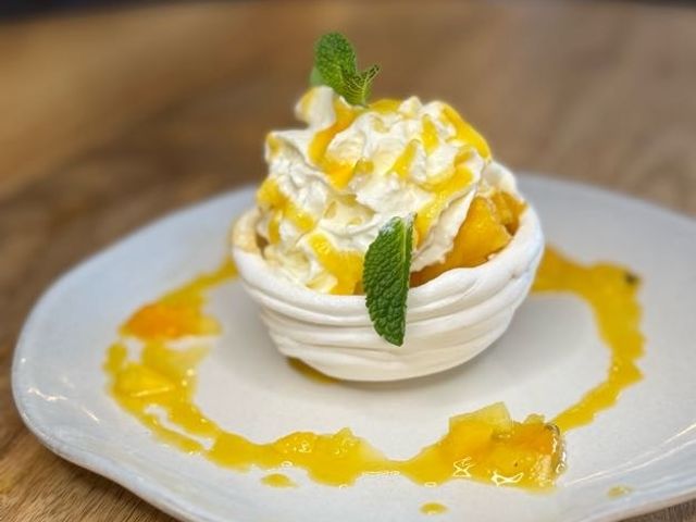 La girafe rouge pavlova exotique.jpg